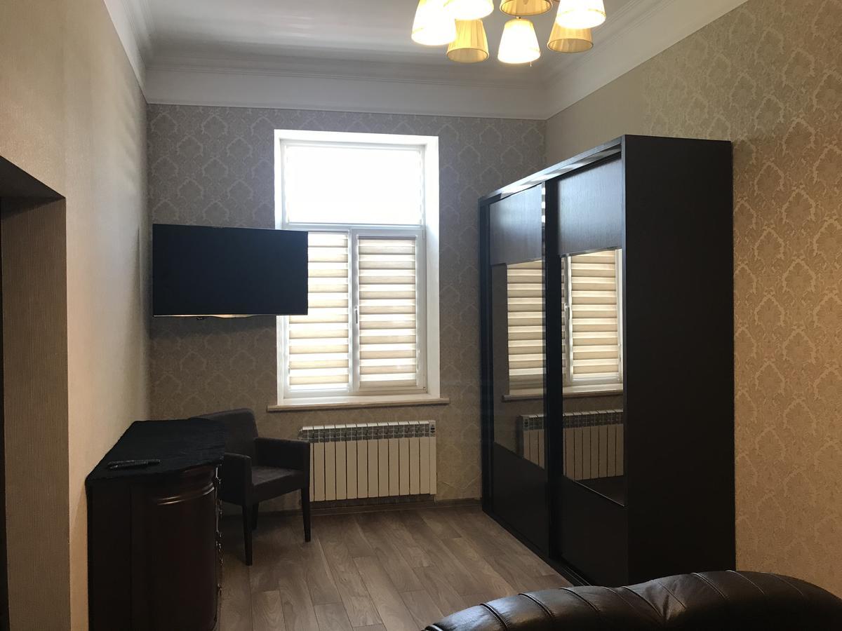 Elitne Zhitlo Apartment Kolomyia Bagian luar foto